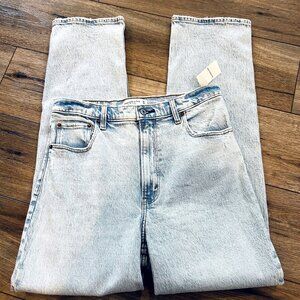 NWT Abercrombie & Fitch 90s straight ultra high rise jeans 30/10R